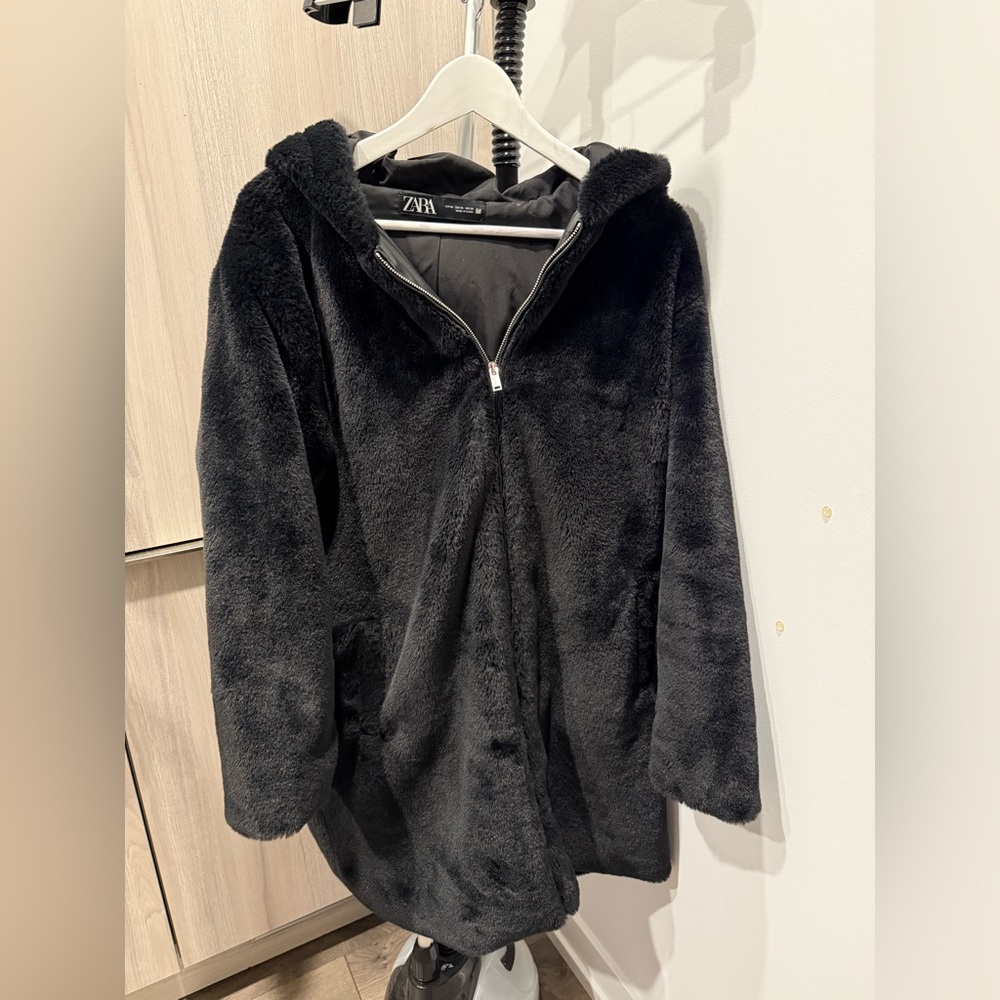 Zara FAUX fur jacket.